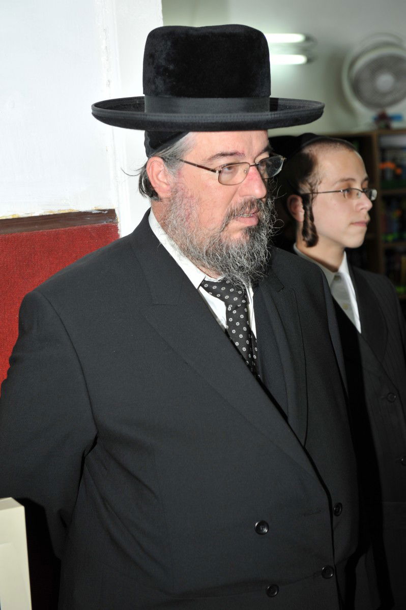 "קרע נוצר בליבי. אבל הגיע הזמן לצאת מאפילה לאור"