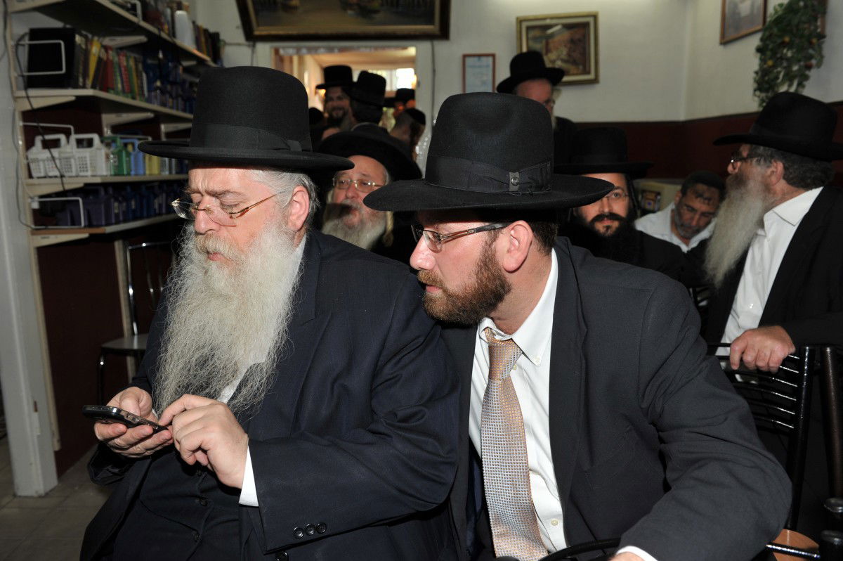 "קרע נוצר בליבי. אבל הגיע הזמן לצאת מאפילה לאור"