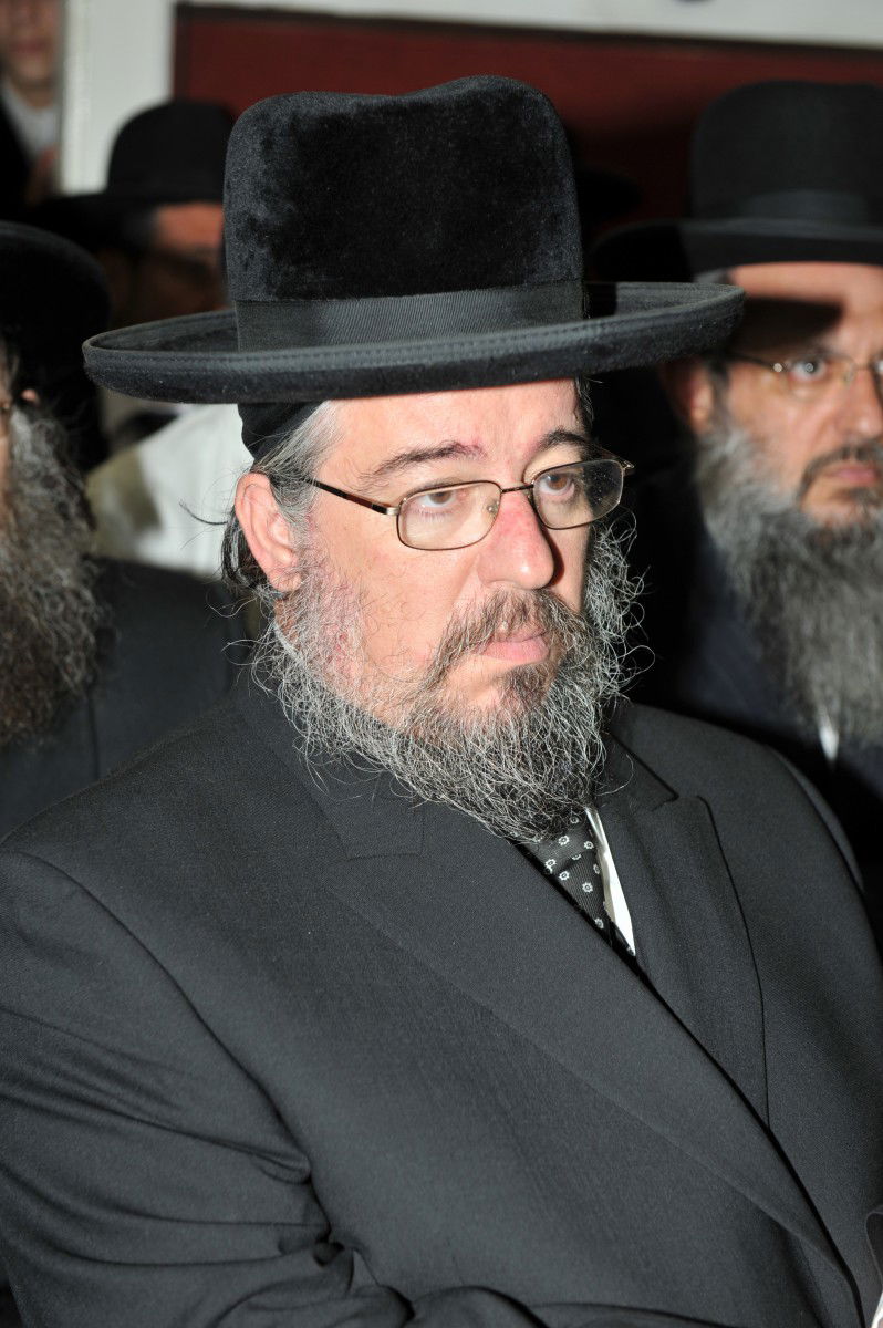 "קרע נוצר בליבי. אבל הגיע הזמן לצאת מאפילה לאור"