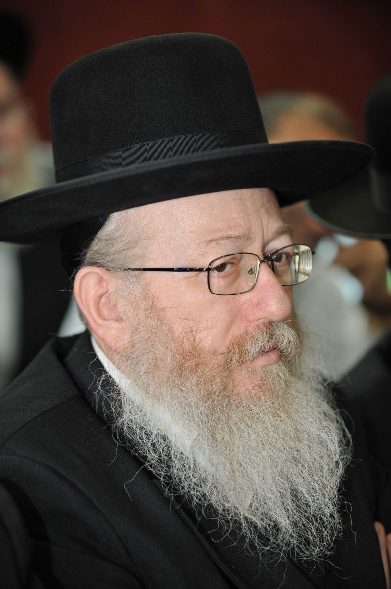 "קרע נוצר בליבי. אבל הגיע הזמן לצאת מאפילה לאור"