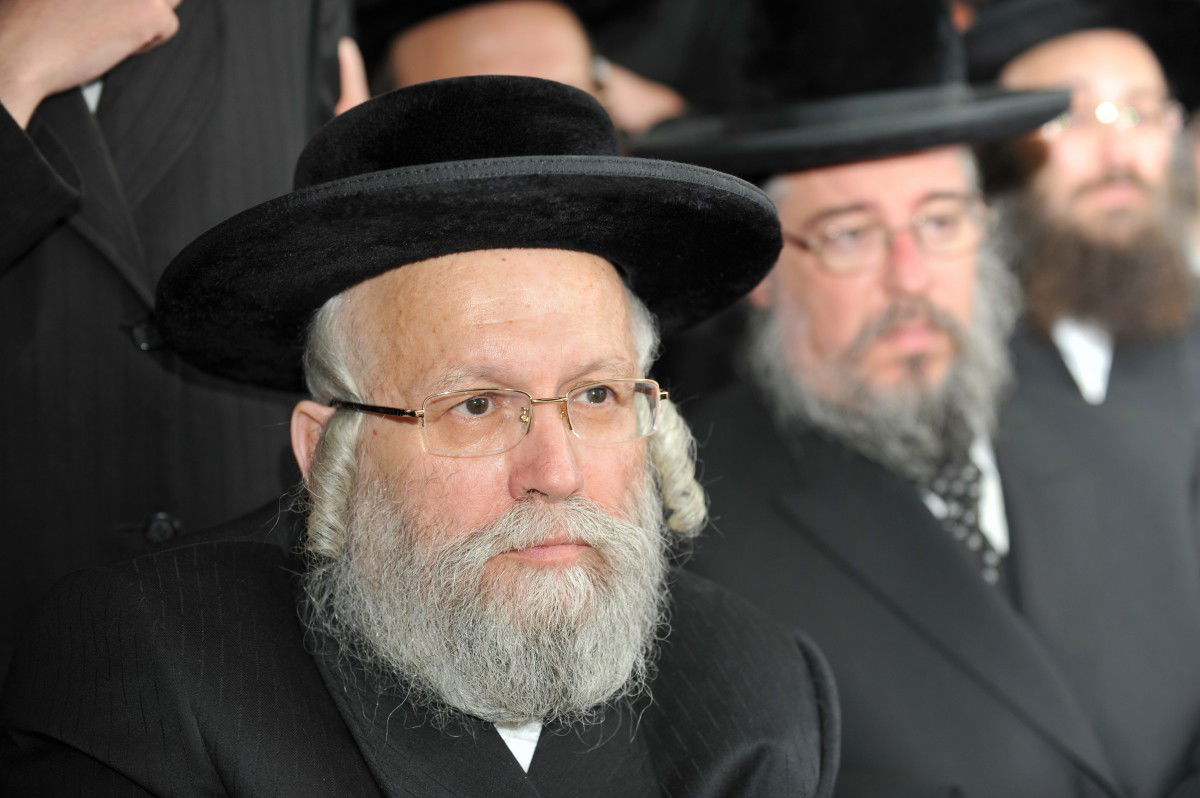 "קרע נוצר בליבי. אבל הגיע הזמן לצאת מאפילה לאור"