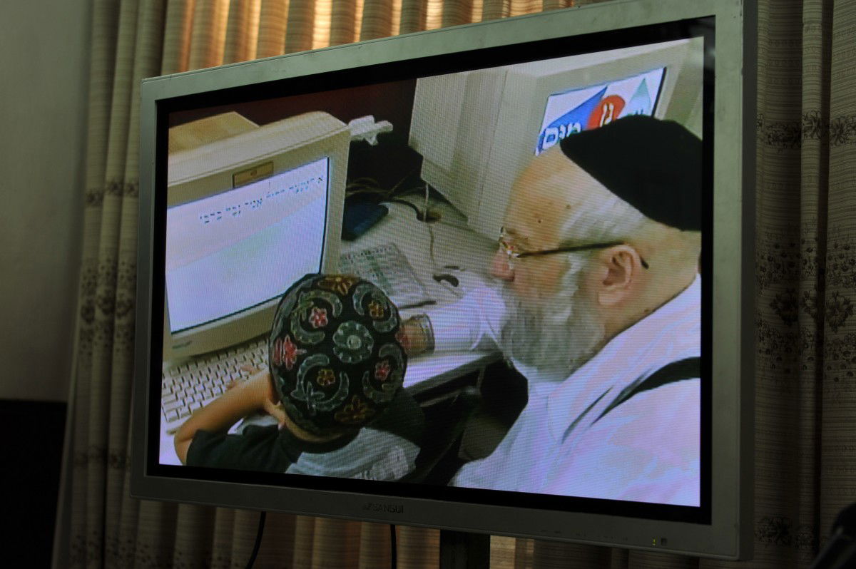 "קרע נוצר בליבי. אבל הגיע הזמן לצאת מאפילה לאור"