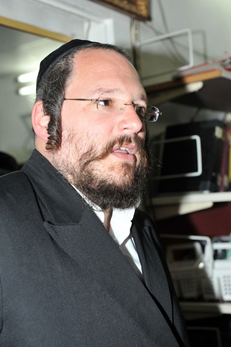 "קרע נוצר בליבי. אבל הגיע הזמן לצאת מאפילה לאור"