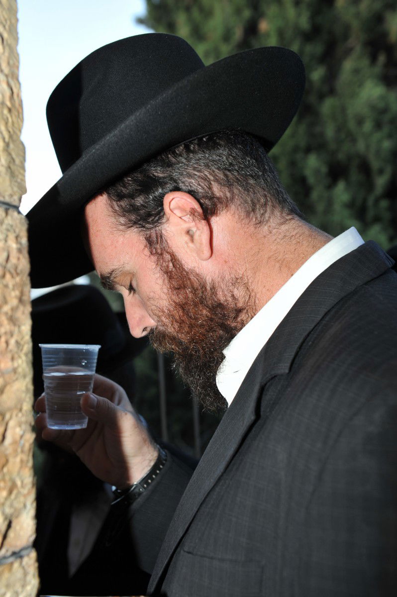 "קרע נוצר בליבי. אבל הגיע הזמן לצאת מאפילה לאור"