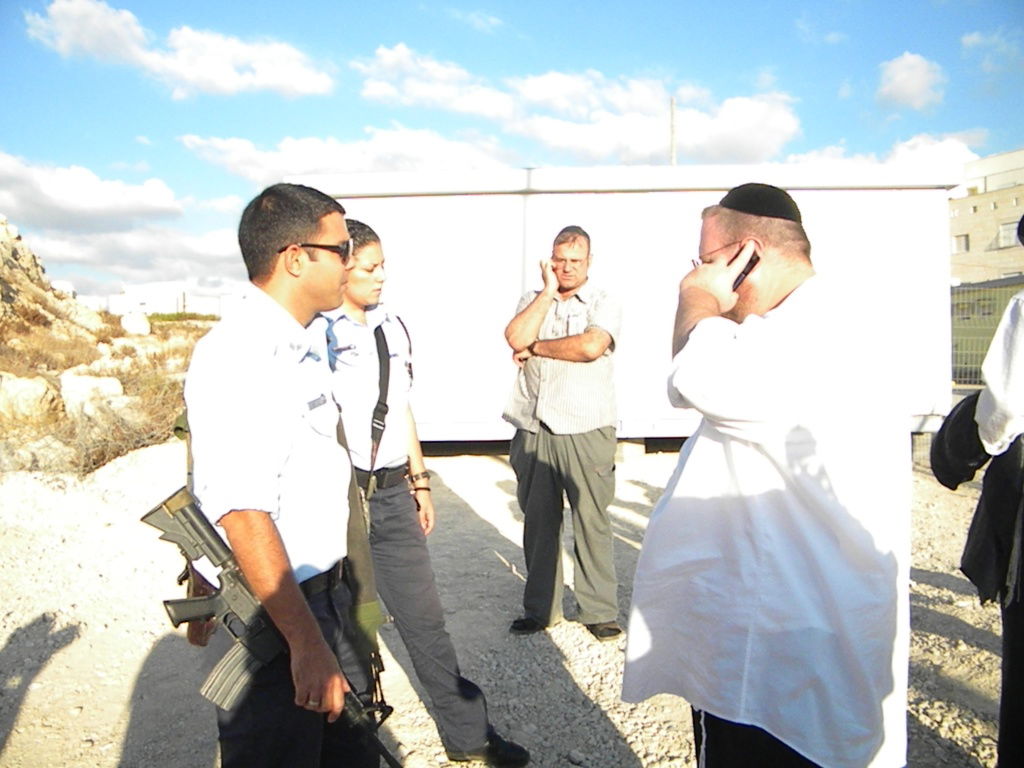 התרגיל של נאות הפסגה: העיתונאים נפלו בפח • צפו