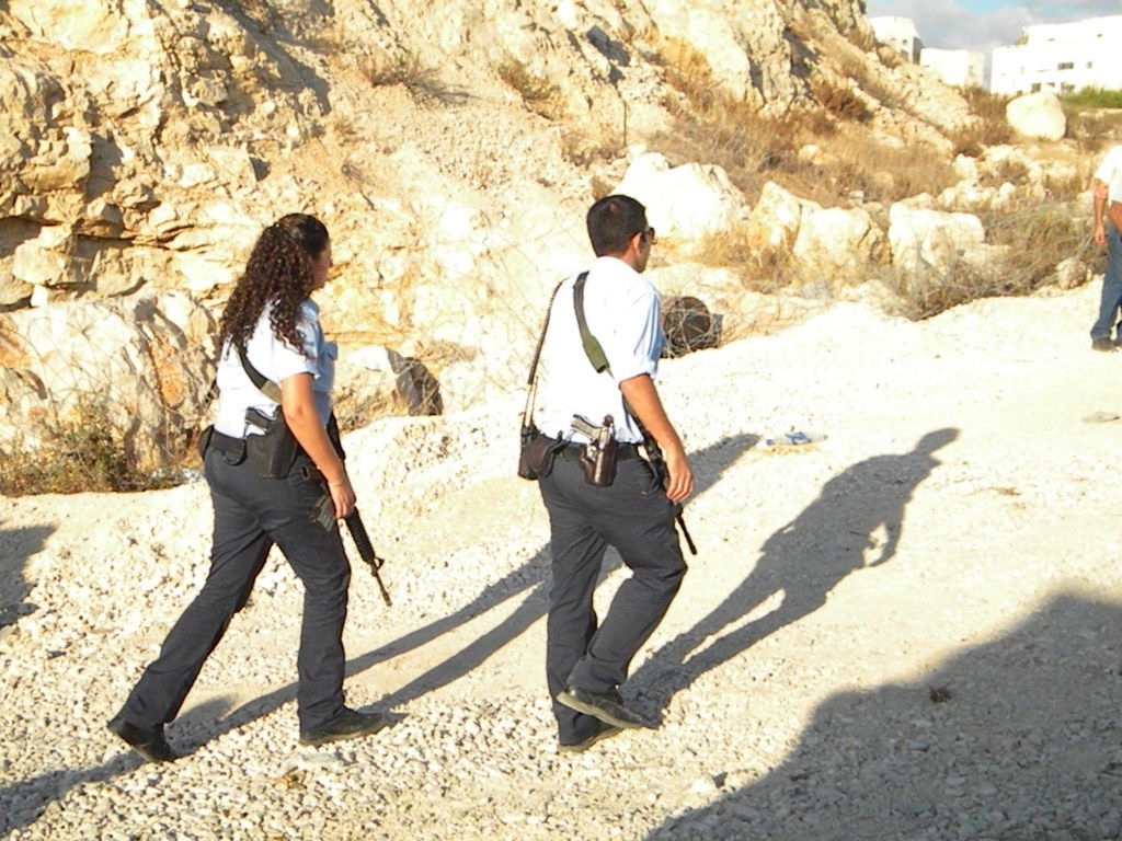 התרגיל של נאות הפסגה: העיתונאים נפלו בפח • צפו