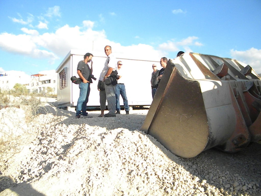 התרגיל של נאות הפסגה: העיתונאים נפלו בפח • צפו