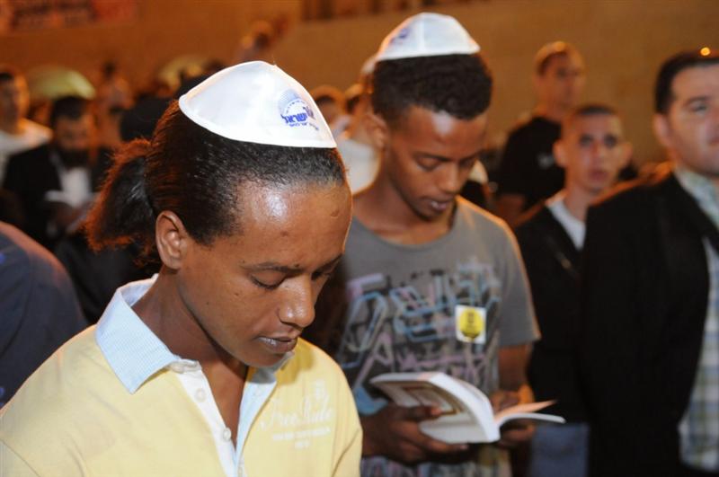 3:00 לפנות בוקר, הכותל המערבי: סליחות שבקעו רקיעים