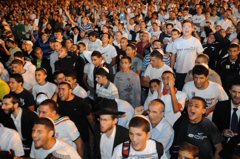 3:00 לפנות בוקר, הכותל המערבי: סליחות שבקעו רקיעים