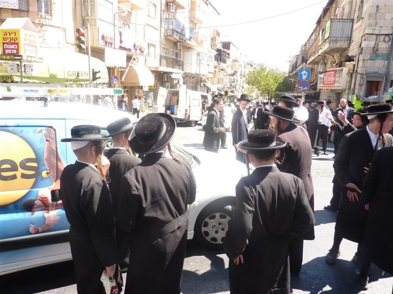 זעקות בכיכר: "רבותיי, נלך לחטוף מכות. זכות גדולה"