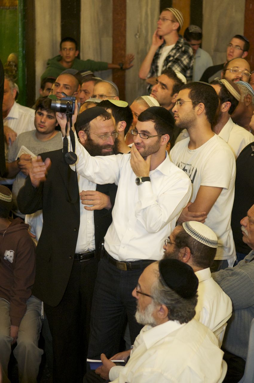 בגעגועים לרב מרדכי אליהו זצ"ל: סליחות במערת המכפלה