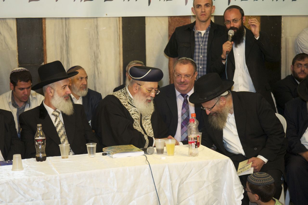 בגעגועים לרב מרדכי אליהו זצ"ל: סליחות במערת המכפלה