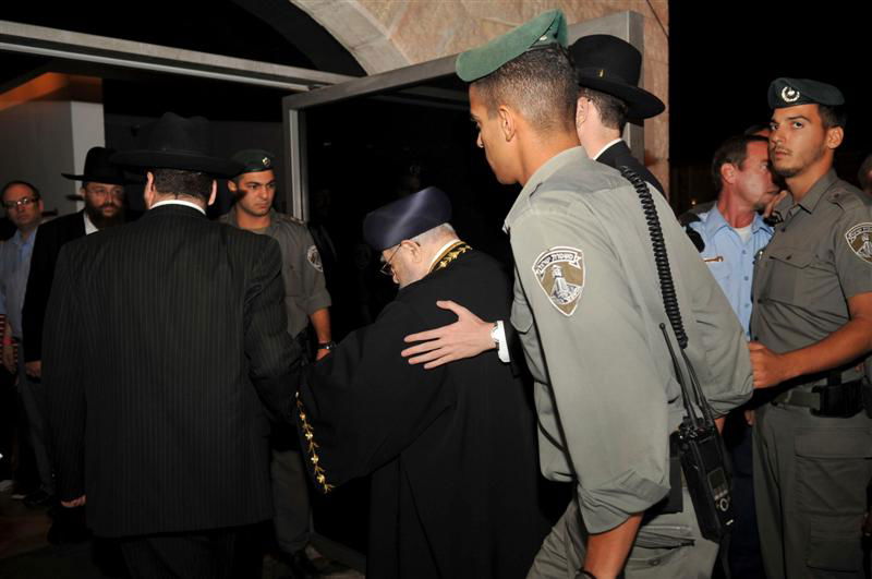 סליחות אחרונות לתשע"א: מרן הגר"ע ורבבות בכותל