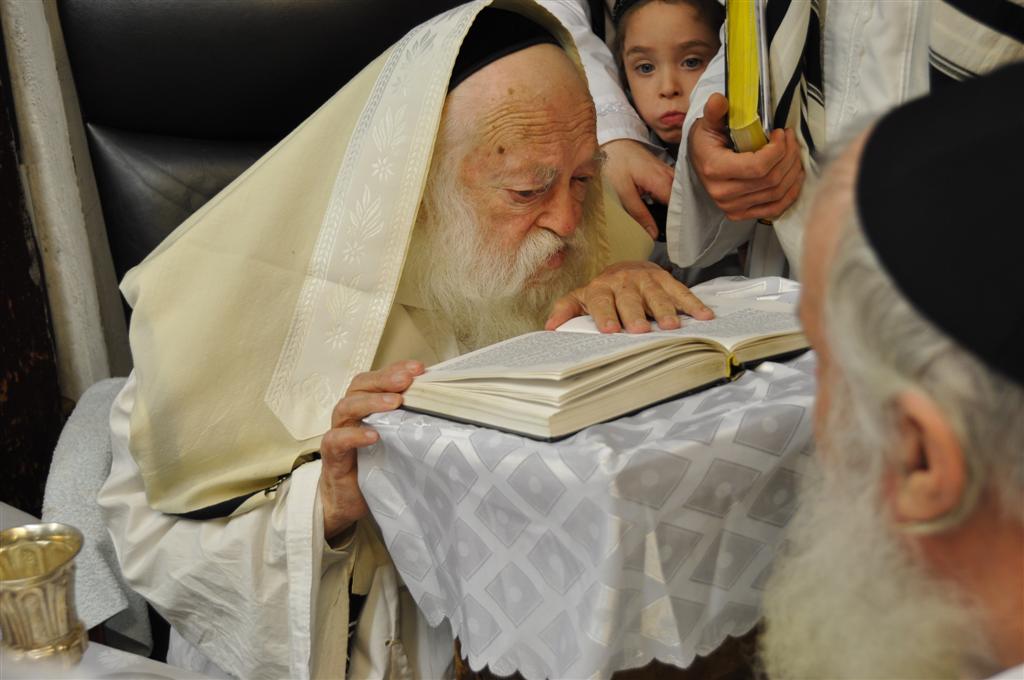 תיעוד מיוחד: הגר"ח קנייבסקי במוצאי יום כיפור