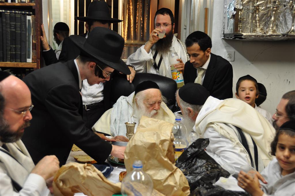 תיעוד מיוחד: הגר"ח קנייבסקי במוצאי יום כיפור