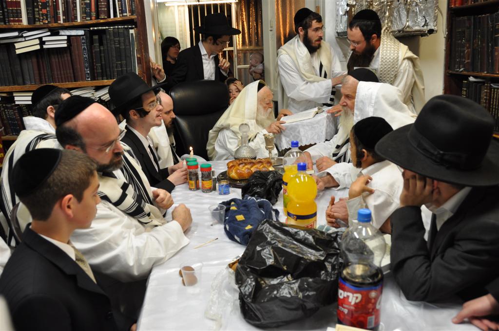 תיעוד מיוחד: הגר"ח קנייבסקי במוצאי יום כיפור