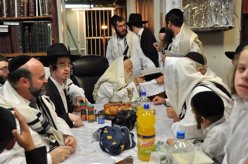 תיעוד מיוחד: הגר"ח קנייבסקי במוצאי יום כיפור