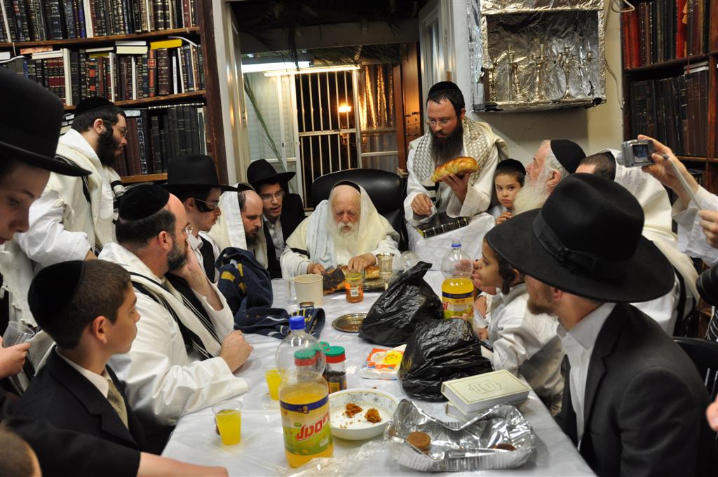 תיעוד מיוחד: הגר"ח קנייבסקי במוצאי יום כיפור