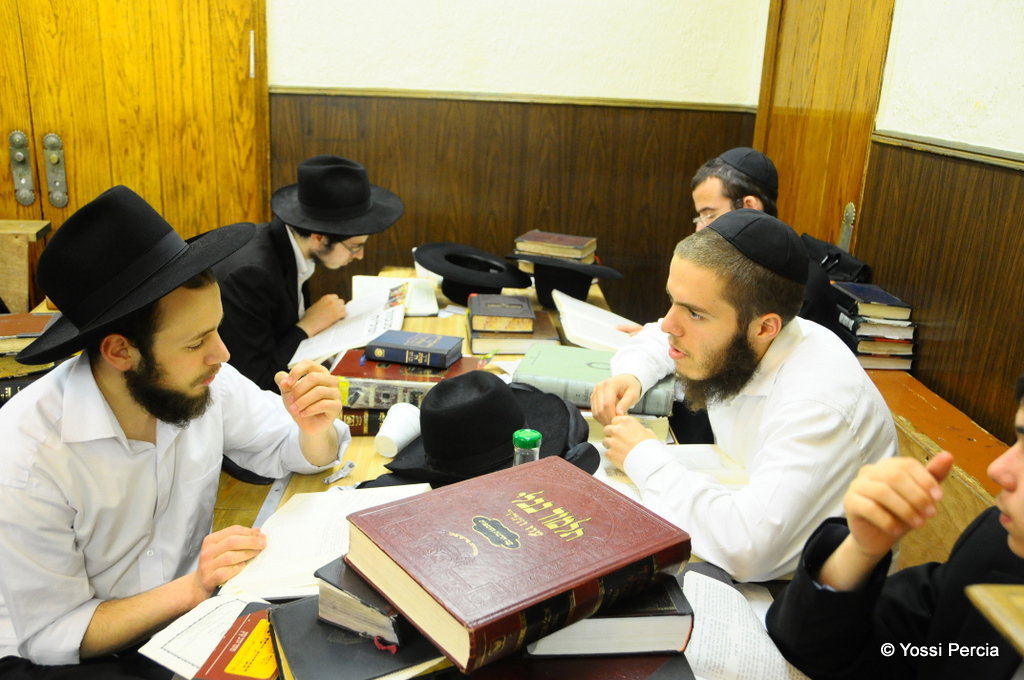 אלפי חסידי חב"ד מהארץ עברו להתגורר בברוקלין