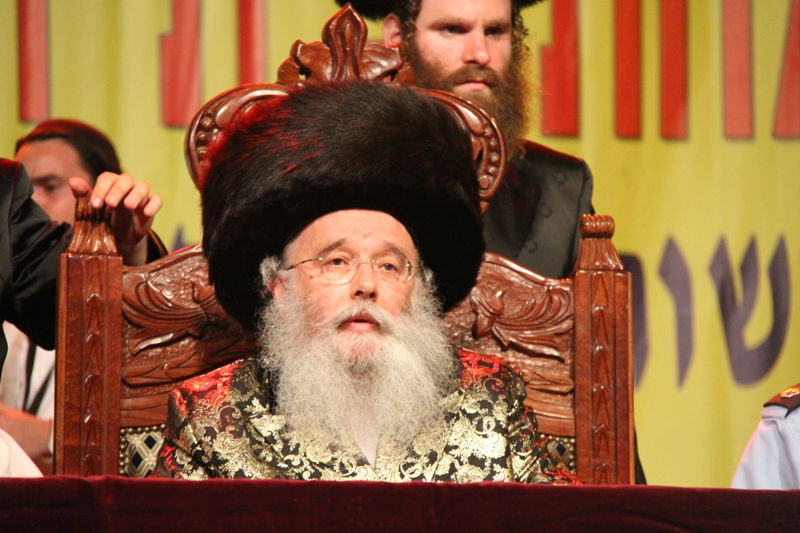 בית השואבה במישקולץ: רבבות ברחוב - וידאו ותיעוד ענק