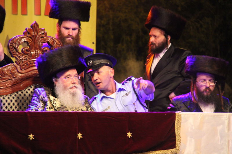 בית השואבה במישקולץ: רבבות ברחוב - וידאו ותיעוד ענק