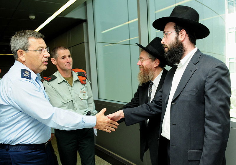 השרה לבנת גילתה למשלחת חב"ד: "מובילה מאבק בהקפאה"