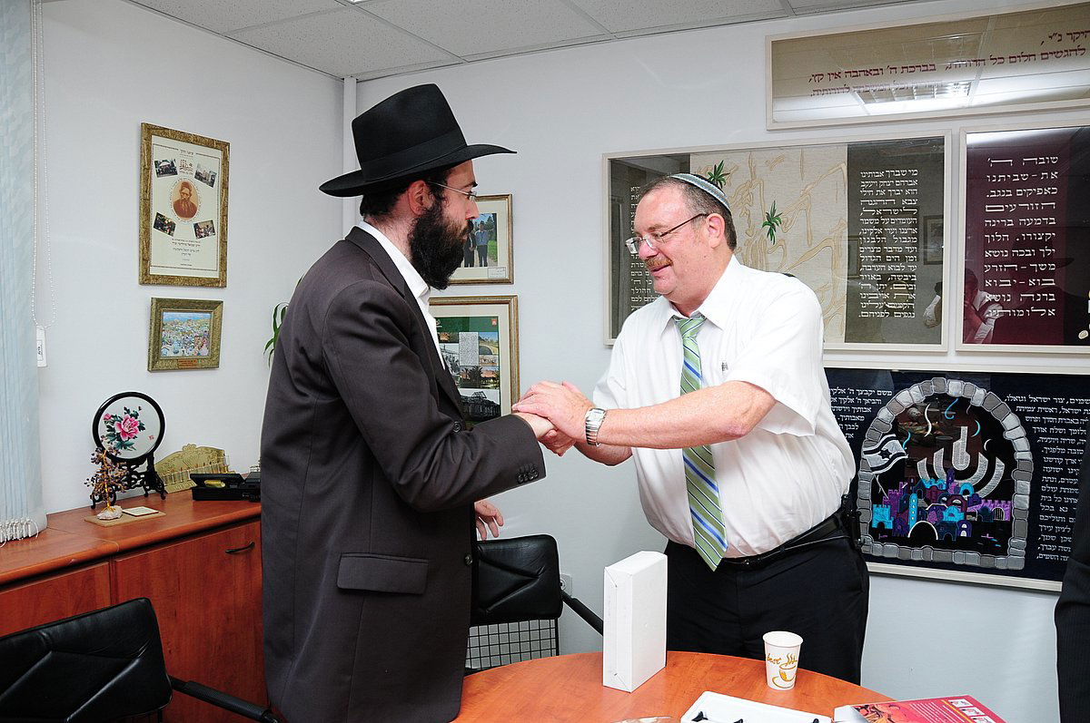 השרה לבנת גילתה למשלחת חב"ד: "מובילה מאבק בהקפאה"