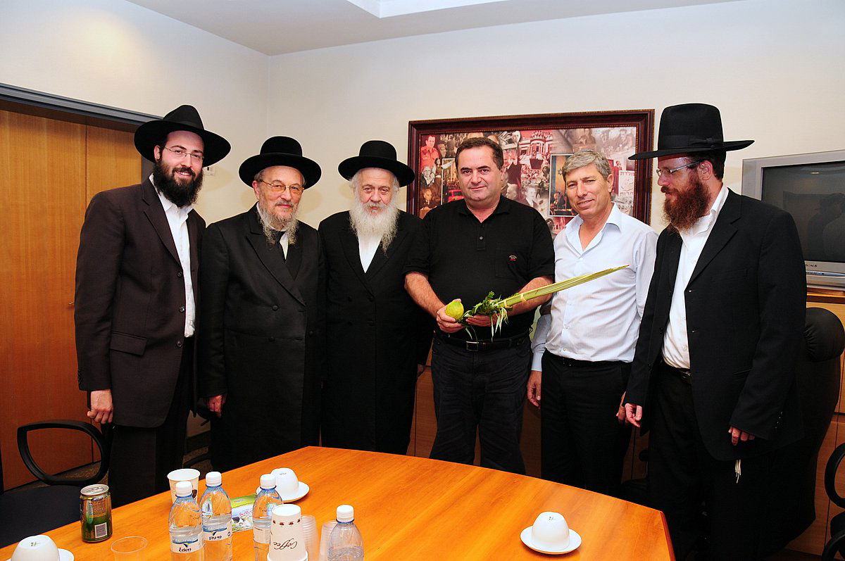 השרה לבנת גילתה למשלחת חב"ד: "מובילה מאבק בהקפאה"