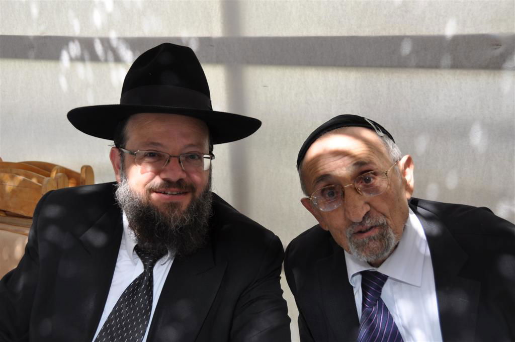 גלריה, וידאו: בסוכה של ראש העיר בני-ברק