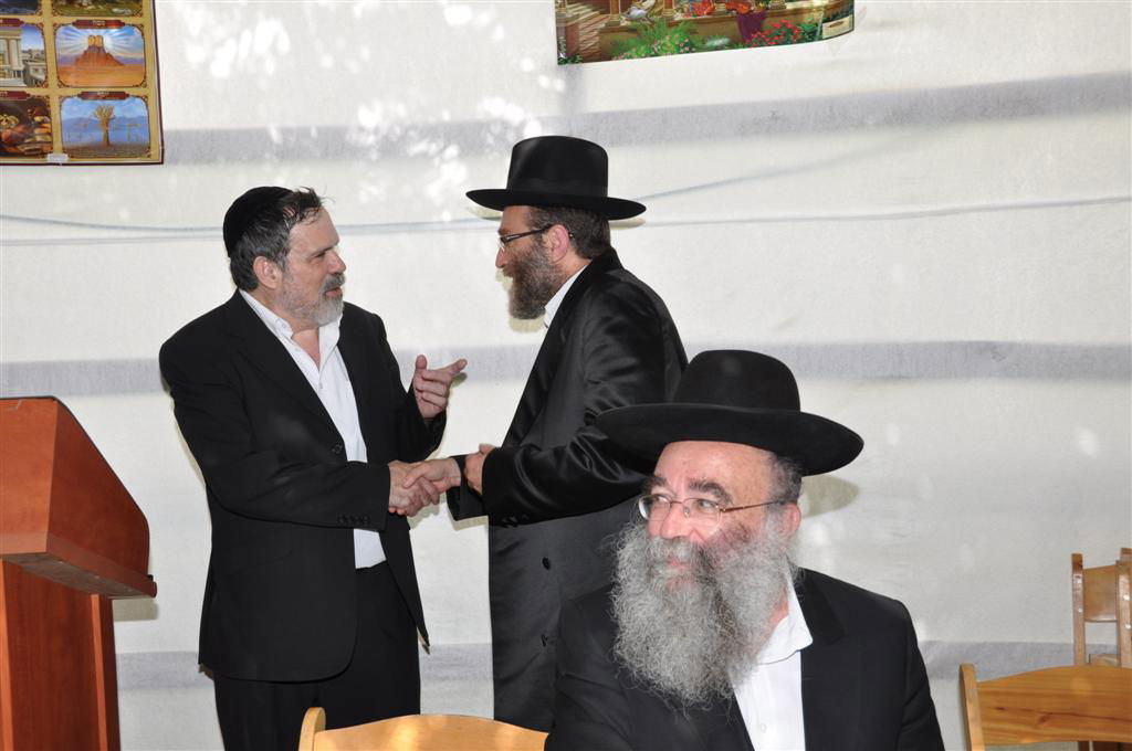 גלריה, וידאו: בסוכה של ראש העיר בני-ברק