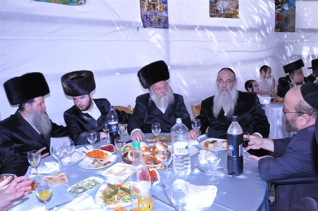 גלריה, וידאו: בסוכה של ראש העיר בני-ברק