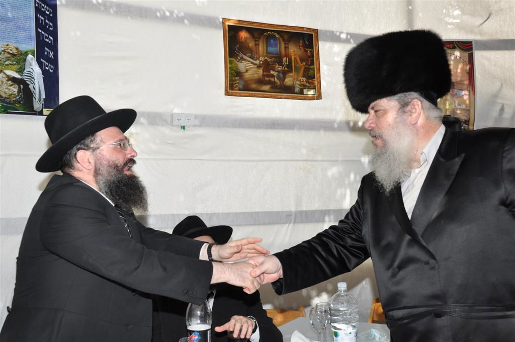 גלריה, וידאו: בסוכה של ראש העיר בני-ברק