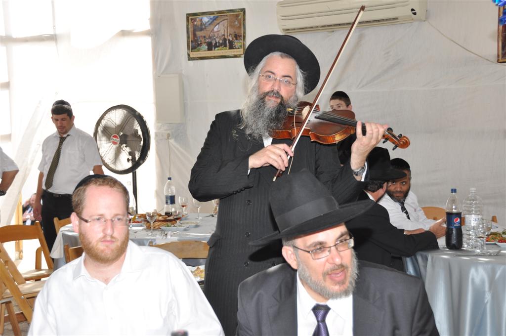 גלריה, וידאו: בסוכה של ראש העיר בני-ברק