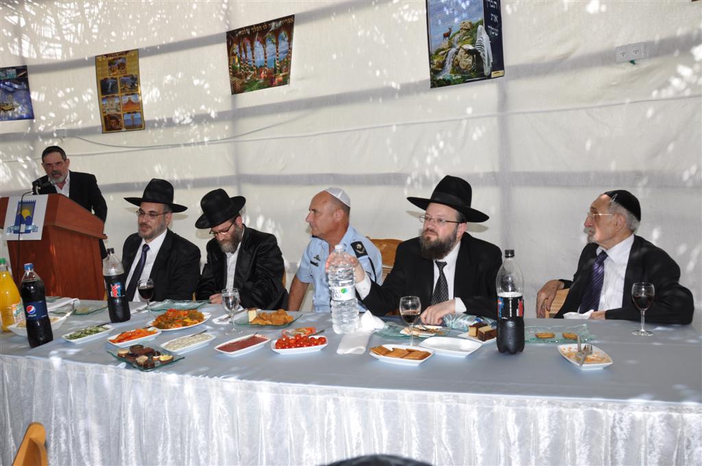 גלריה, וידאו: בסוכה של ראש העיר בני-ברק