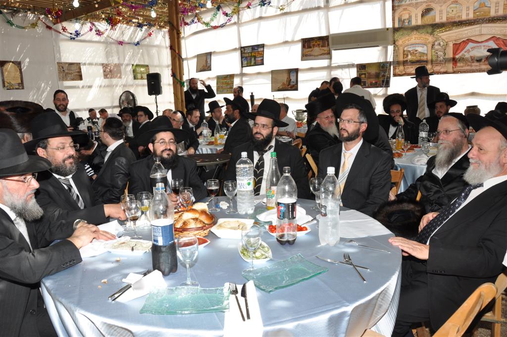 גלריה, וידאו: בסוכה של ראש העיר בני-ברק