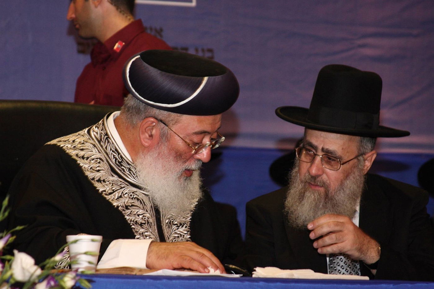 בסוכת הגר"י דרעי: גילויים חדשים על הבחירות בי-ם