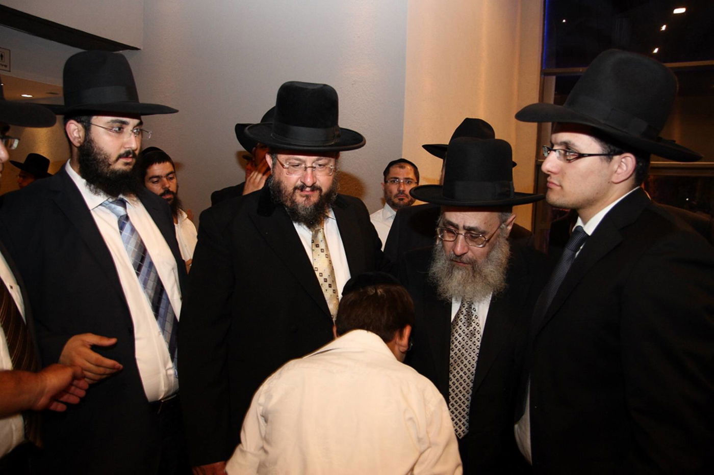 בסוכת הגר"י דרעי: גילויים חדשים על הבחירות בי-ם