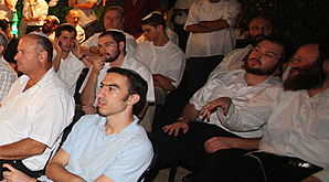 אירוע נדיר בחג: חרדים, דתיים וחילונים בסוכה אחת