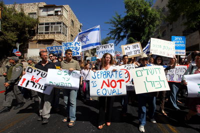 מאה שערים נותרה שלווה: פרובוקציית הנשים נכשלה