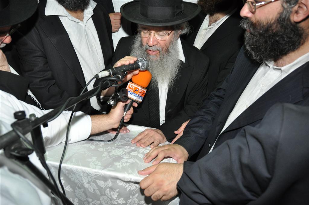 ובית ישראל יבכו: רבבות בהלווית הגר"י מועלם זצ"ל