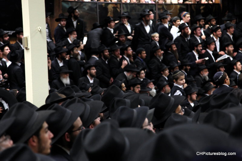 חב"ד רושמת שיא: רבבה בבית 770 בניו-יורק