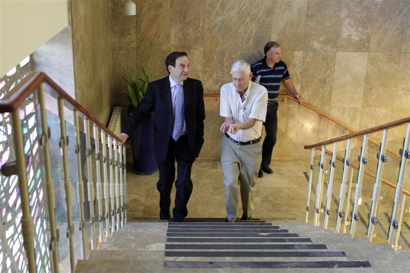 ממשלה אחת, שני ראשים