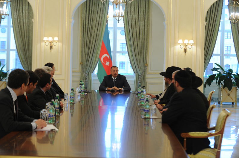 מדינה מוסלמית חנכה מוסד של חב"ד; פרס שלח ברכה