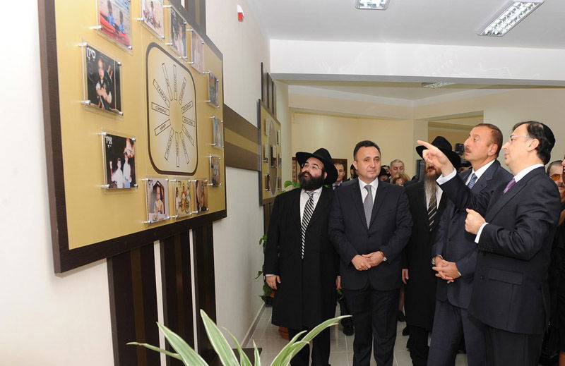 מדינה מוסלמית חנכה מוסד של חב"ד; פרס שלח ברכה