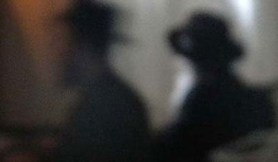 האדמו"ר במהלך התפילה