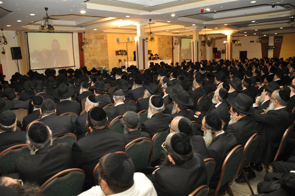 "אינטרנט לא כשר? כמו חנות טריפות"