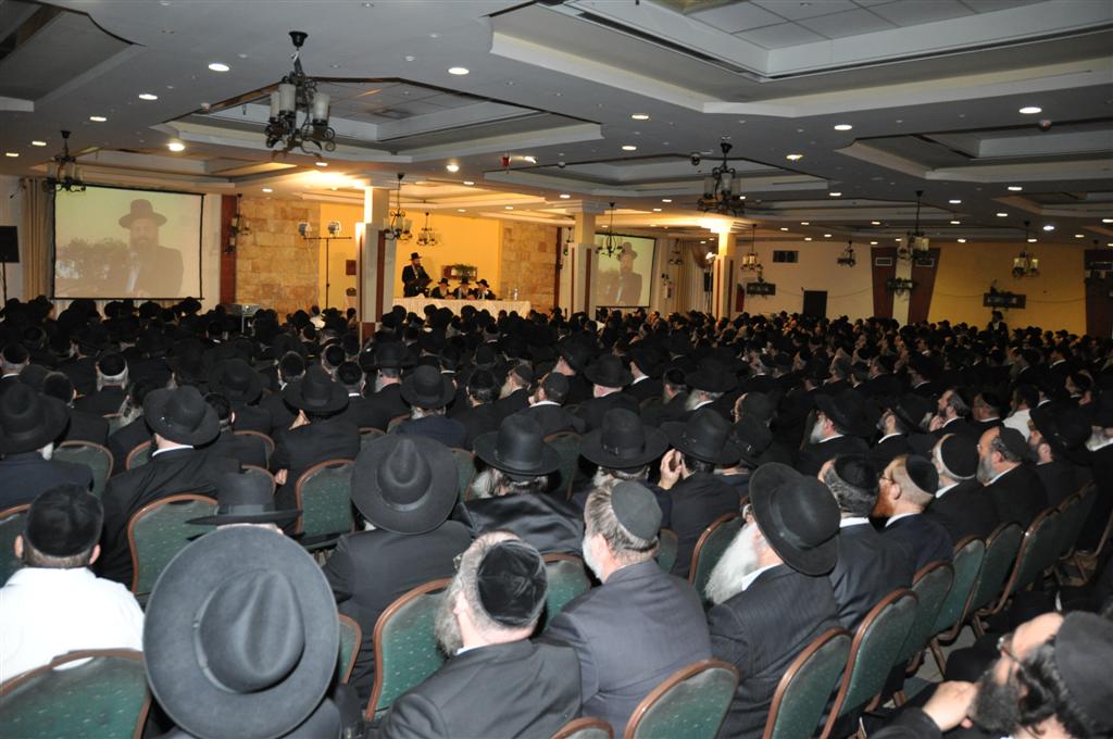 "אינטרנט לא כשר? כמו חנות טריפות"