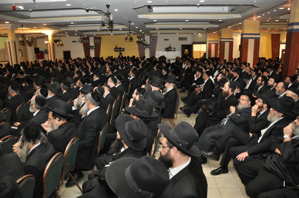 "אינטרנט לא כשר? כמו חנות טריפות"