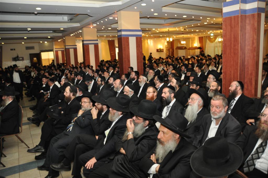 "אינטרנט לא כשר? כמו חנות טריפות"