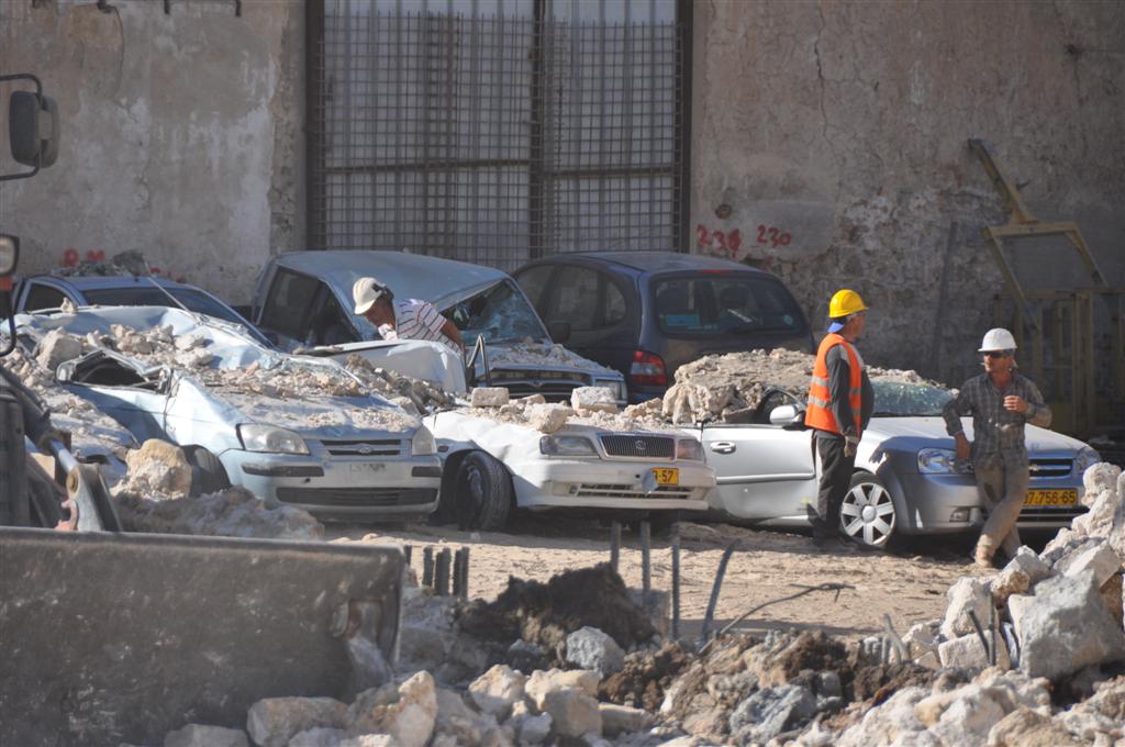 תיעוד מצולם: האברכים התפללו, החומה קרסה